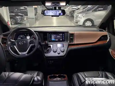 Toyota Sienna 2017 3.5 гидро в Москве № 170372, миниатюра 7