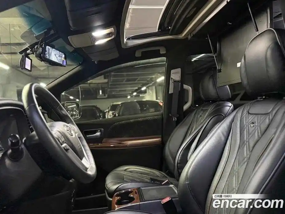 Toyota Sienna 2017 3.5 гидро в Москве № 170372, фото 8