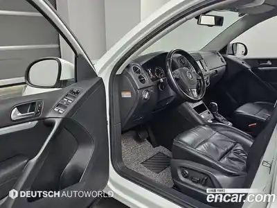 Volkswagen Tiguan 2015 2.0 гидро в Москве № 199313, миниатюра 11