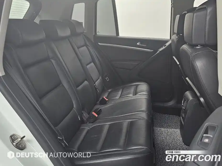 Volkswagen Tiguan 2015 2.0 гидро в Москве № 199313, фото 12