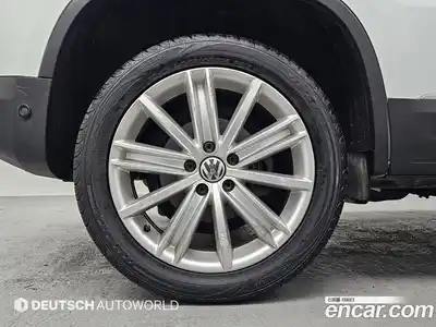 Volkswagen Tiguan 2015 2.0 гидро в Москве № 199313, миниатюра 5