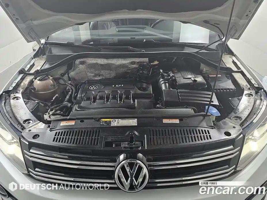Volkswagen Tiguan 2015 2.0 гидро в Москве № 199313, фото 6