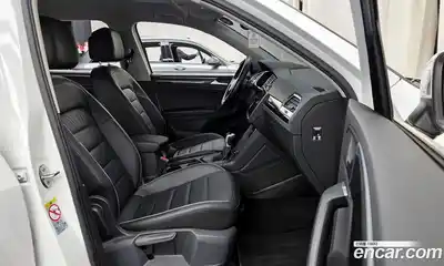Volkswagen Tiguan 2022 2.0 гидро в Москве № 214972, миниатюра 11