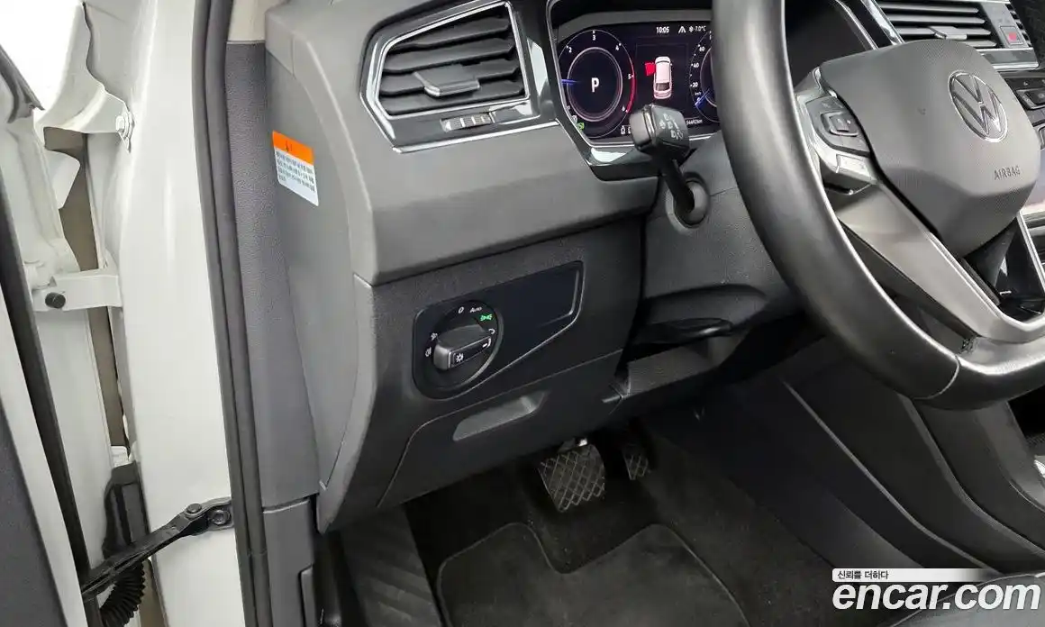 Volkswagen Tiguan 2022 2.0 гидро в Москве № 214972, фото 17