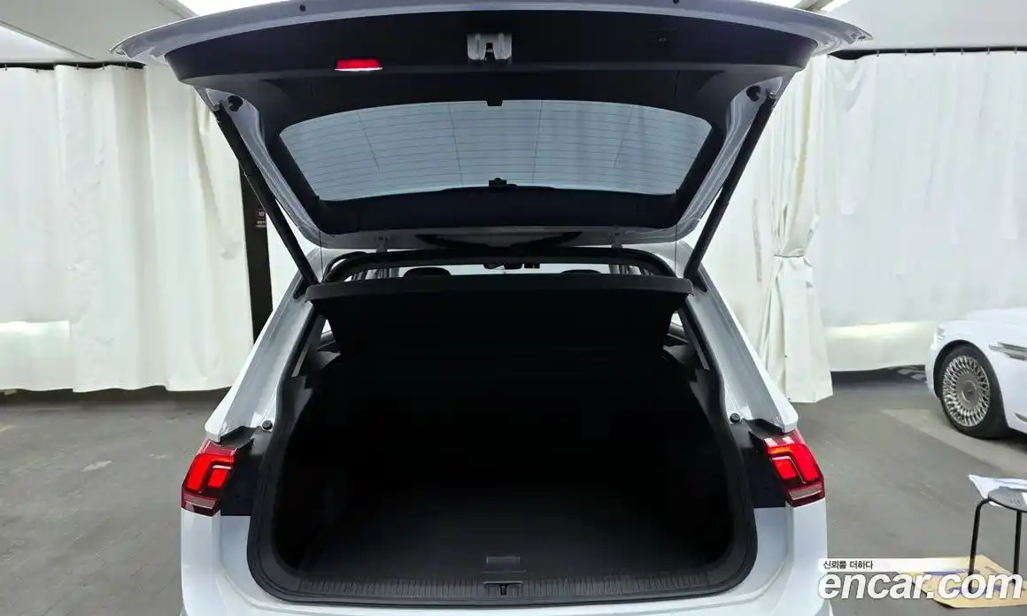 Volkswagen Tiguan 2022 2.0 гидро в Москве № 214972, фото 20