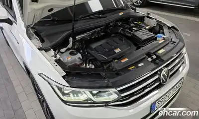 Volkswagen Tiguan 2022 2.0 гидро в Москве № 214972, миниатюра 6