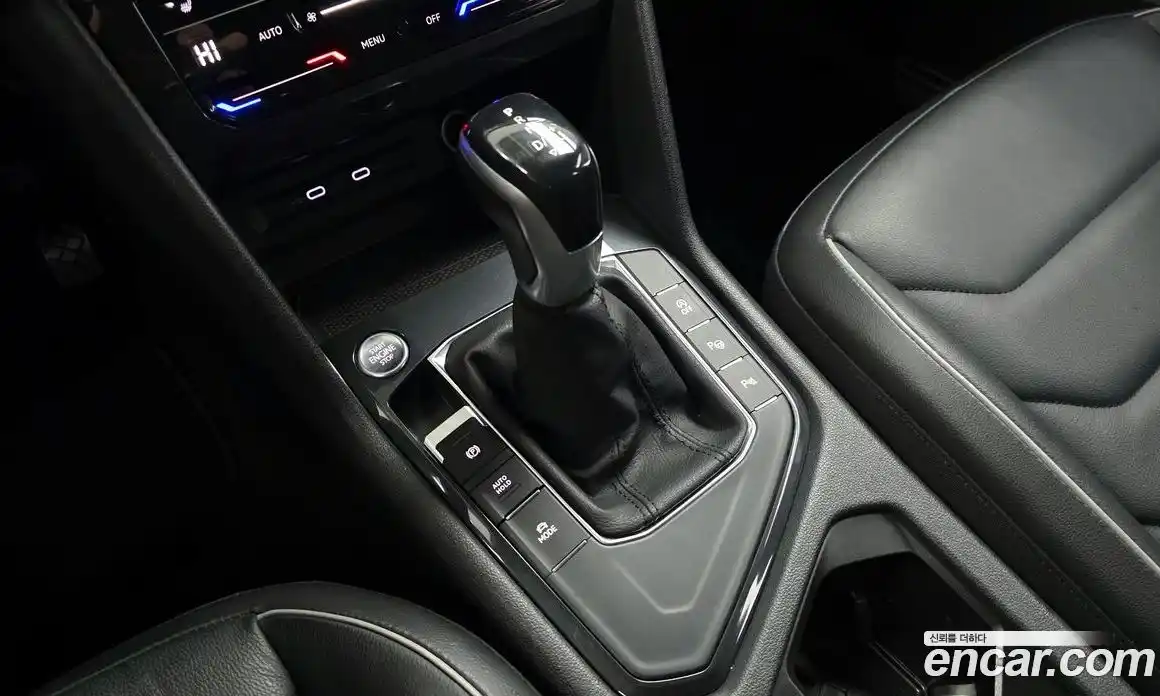 Volkswagen Tiguan 2022 2.0 гидро в Москве № 214972, фото 9