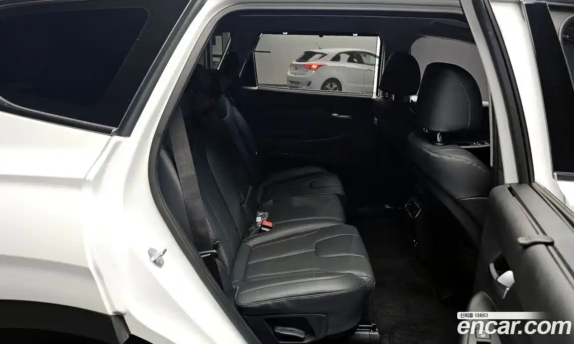 Hyundai Santa Fe 2023 1.6 гидро в Москве № 3994, фото 11