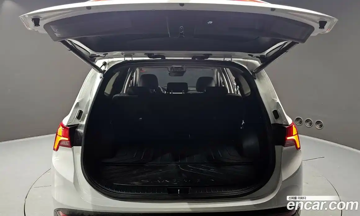 Hyundai Santa Fe 2023 1.6 гидро в Москве № 3994, фото 20