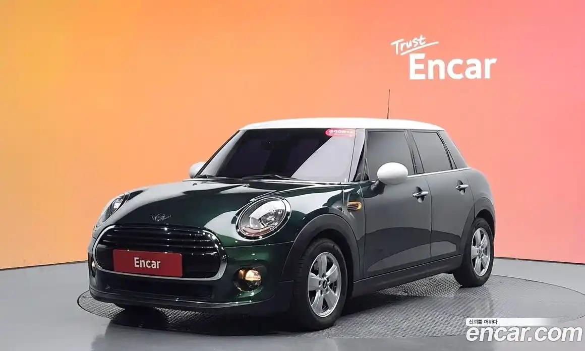 Mini Cooper 2016 1.5 гидро в Москве № 1013987, фото 20