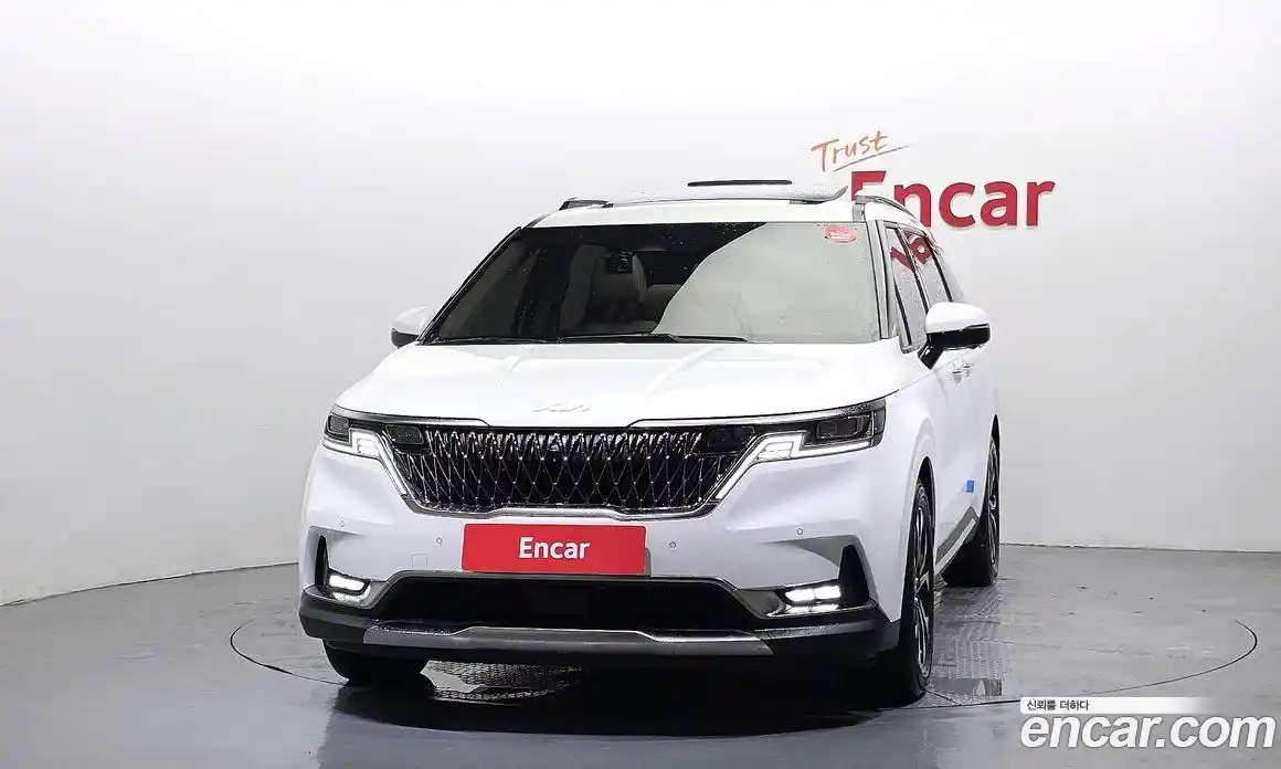 Kia Canival 2023 2.2 гидро в Москве № 1399457, фото 3