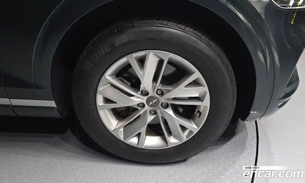 Genesis GV70 2023 2.5 Автомат в Москве № 1399735, фото 5