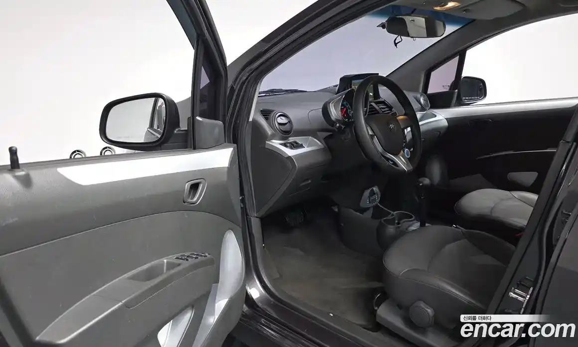 Chevrolet Spark 2014 1.0 гидро в Москве № 1400929, фото 10
