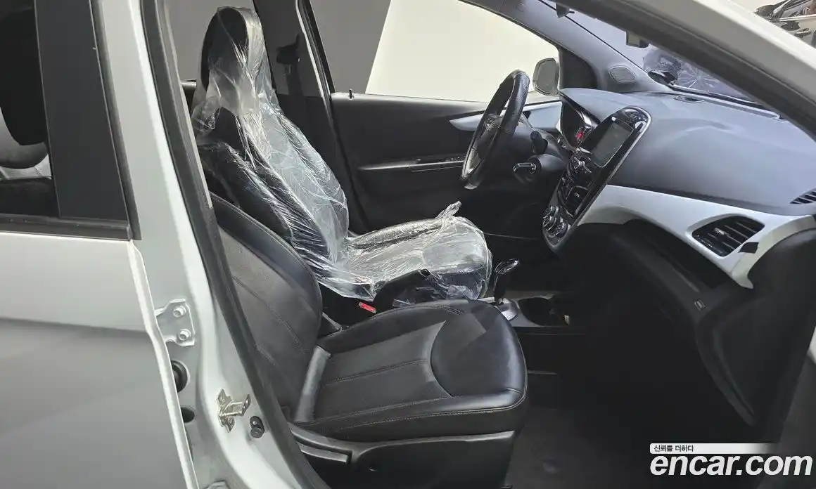 Chevrolet Spark 2016 1.0 гидро в Москве, фото 11