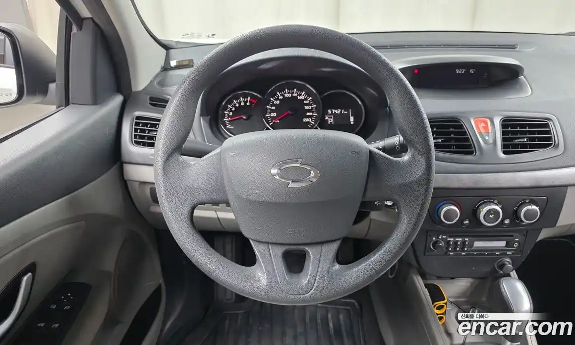 Renault SM3 2011 1.6 гидро в Москве № 1402377, фото 13