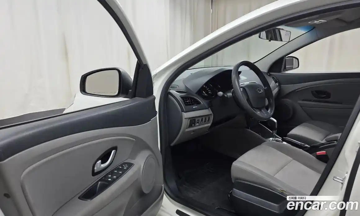 Renault SM3 2011 1.6 гидро в Москве № 1402377, фото 10