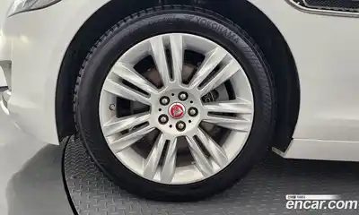 Jaguar XF 2018 2.0 гидро в Москве № 1403754, миниатюра 5