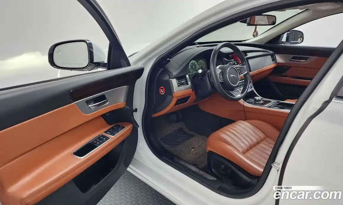 Jaguar XF 2018 2.0 гидро в Москве № 1403754, фото 10