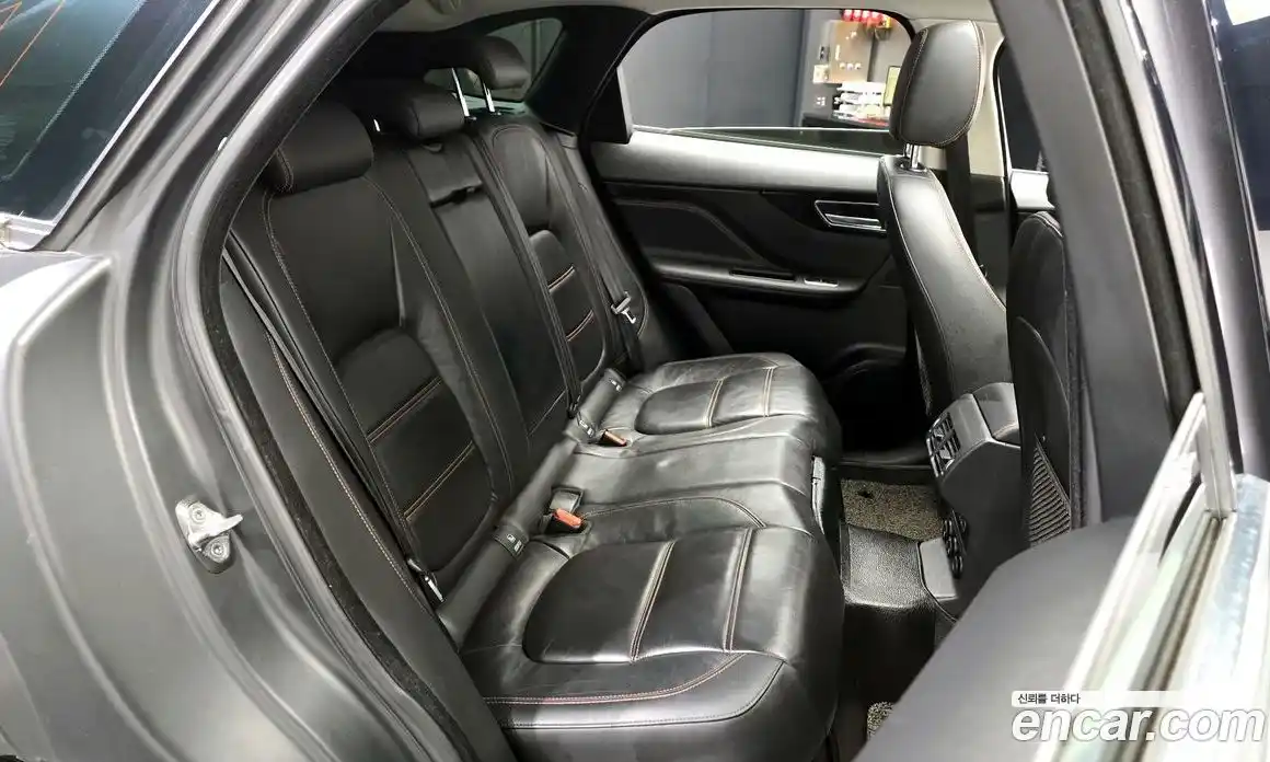 Jaguar F-Pace 2016 2.0 гидро в Москве № 1404536, фото 11