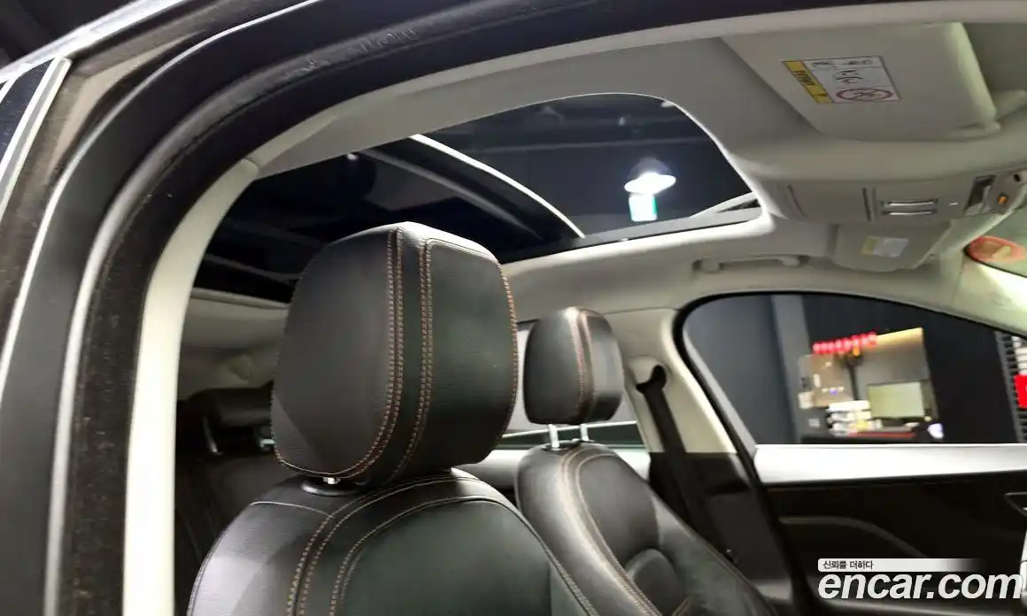 Jaguar F-Pace 2016 2.0 гидро в Москве № 1404536, фото 16