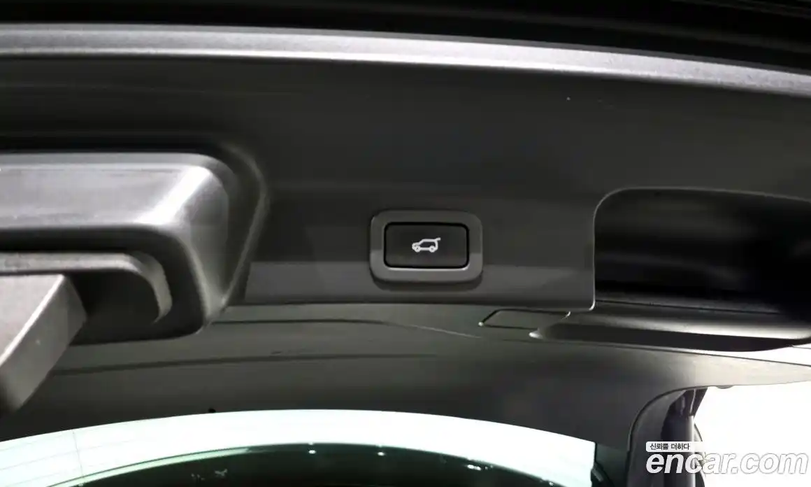 Jaguar F-Pace 2016 2.0 гидро в Москве № 1404536, фото 19