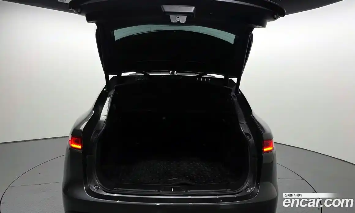 Jaguar F-Pace 2016 2.0 гидро в Москве № 1404536, фото 20