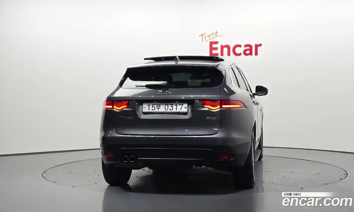 Jaguar F-Pace 2016 2.0 гидро в Москве № 1404536, фото 4