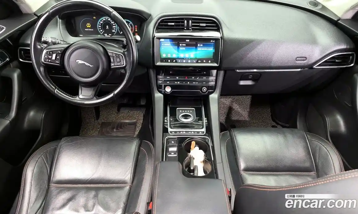 Jaguar F-Pace 2016 2.0 гидро в Москве № 1404536, фото 7