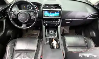 Jaguar F-Pace 2016 2.0 гидро в Москве № 1404536, миниатюра 7