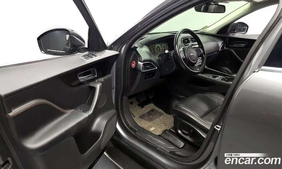 Jaguar F-Pace 2016 2.0 гидро в Москве № 1404536, фото 10