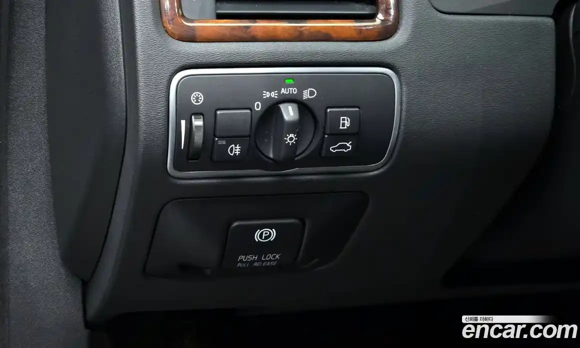 Volvo XC70 2014 2.4 гидро в Москве № 1404766, фото 14