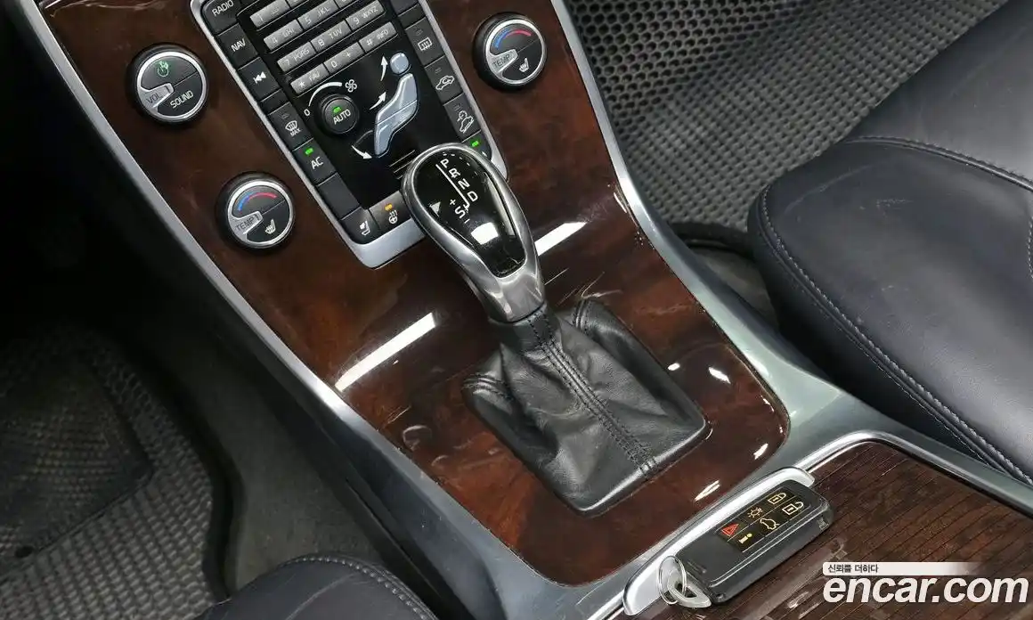Volvo XC70 2014 2.4 гидро в Москве № 1404766, фото 9