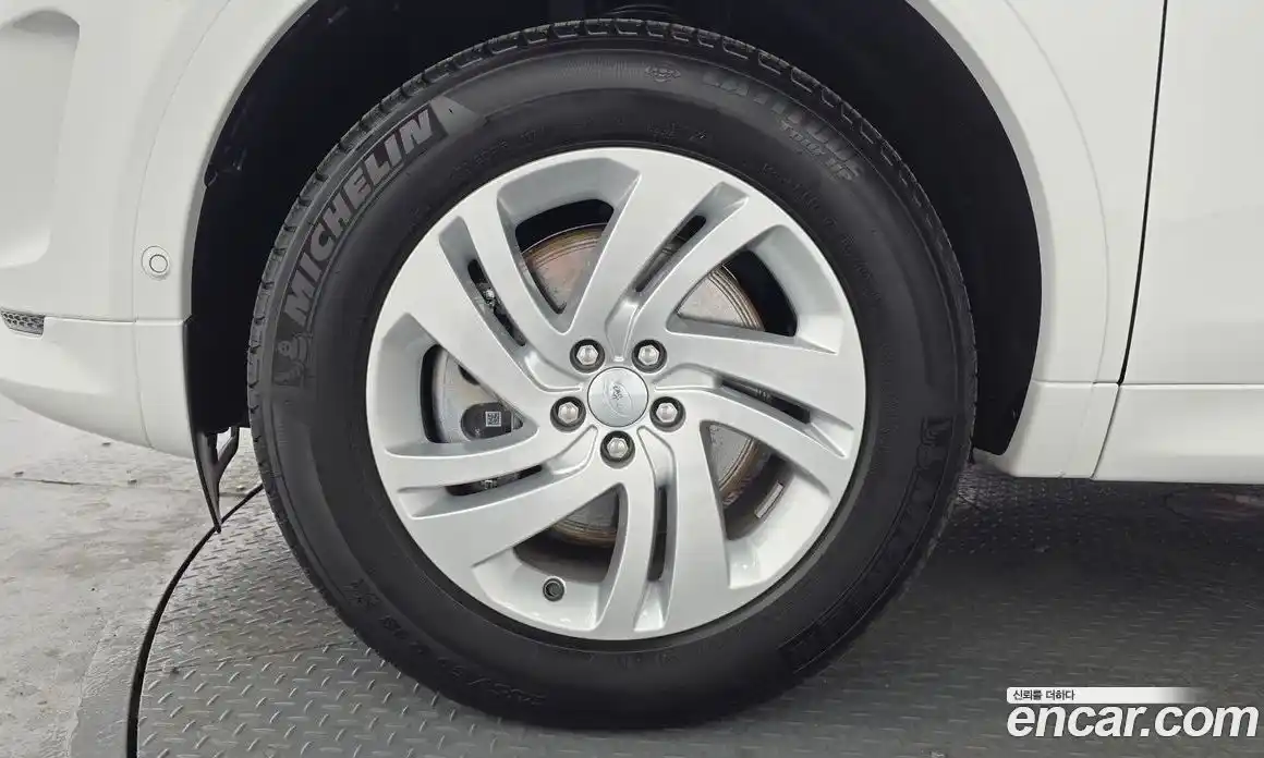 Land Rover Discovery Sport 2025 2.0 гидро в Москве № 1405035, фото 9
