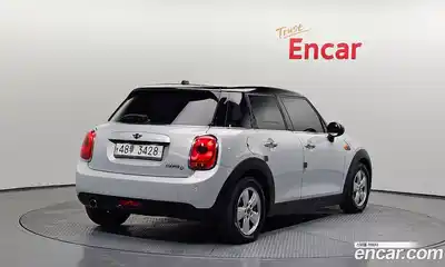 Mini Cooper 2015 1.5 гидро в Москве № 1405248, миниатюра 2
