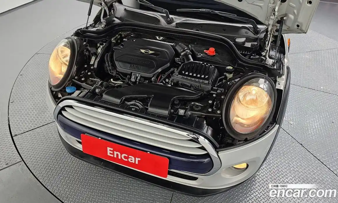 Mini Cooper 2015 1.5 гидро в Москве № 1405248, фото 6