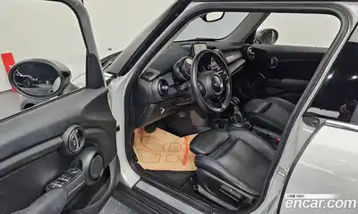 Mini Cooper 2015 1.5 гидро в Москве № 1405248, миниатюра 10