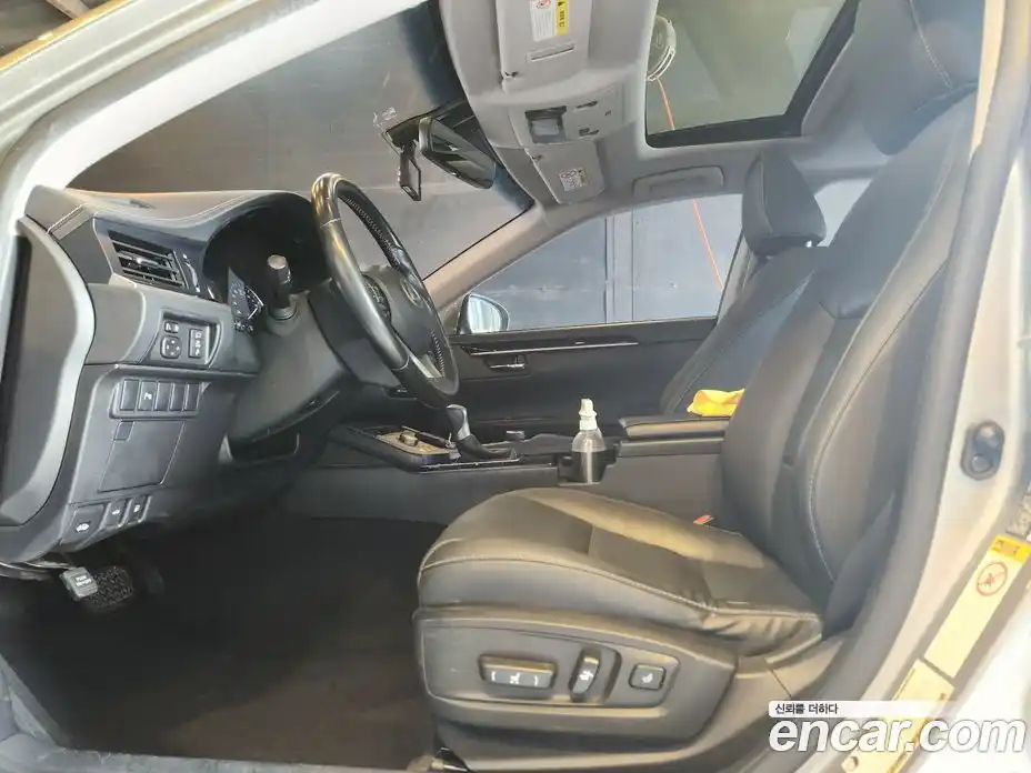 Lexus ES 2017 2.5 гидро в Москве № 1405429, фото 13