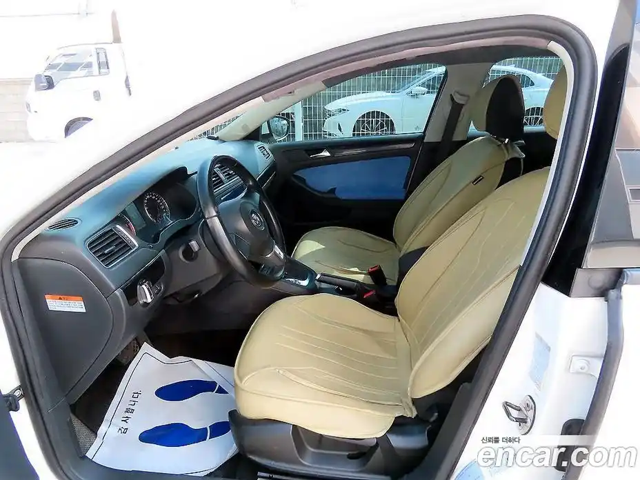 Volkswagen Jetta 2011 2.0 гидро в Москве № 1405698, фото 5