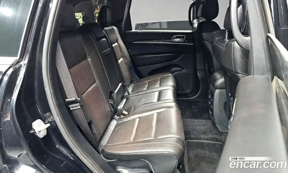 Jeep Cherokee 2018 3.0 гидро в Москве № 1405875, фото 11