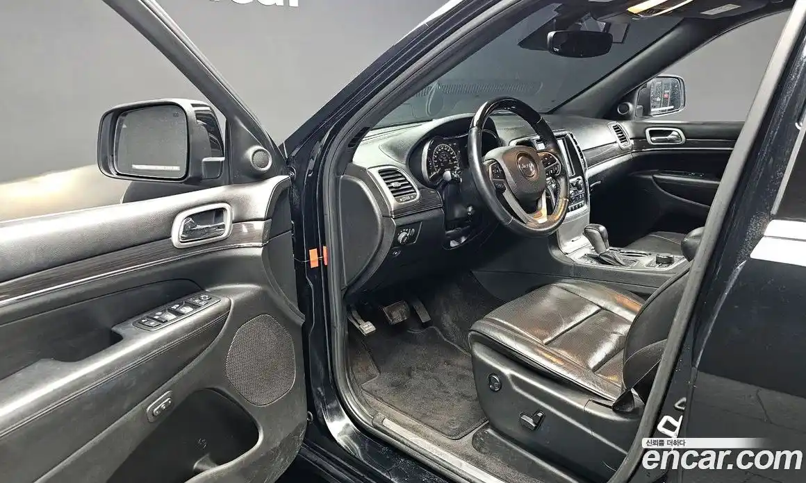 Jeep Cherokee 2018 3.0 гидро в Москве № 1405875, фото 10