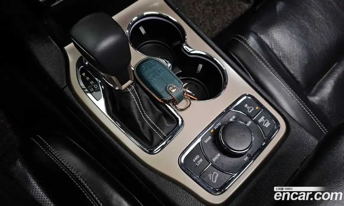 Jeep Cherokee 2016 3.0 гидро в Москве № 1405887, фото 9