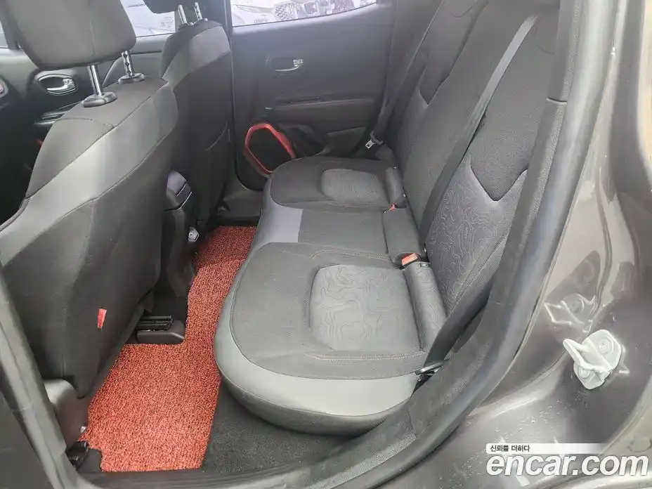 Jeep Renegade 2018 2.0 гидро в Москве № 1405942, фото 13