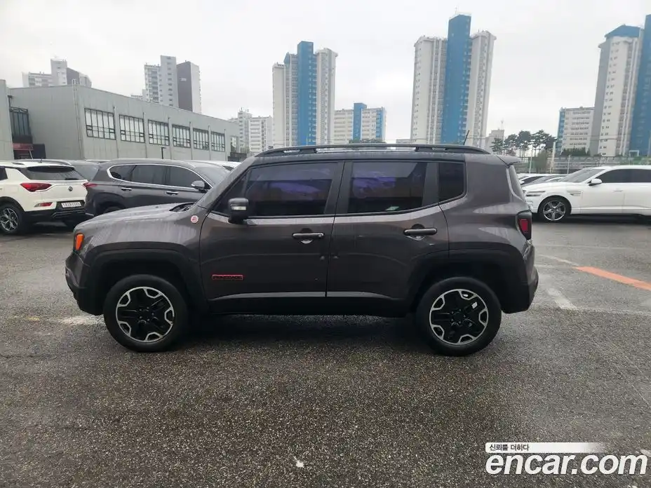 Jeep Renegade 2018 2.0 гидро в Москве № 1405942, фото 3