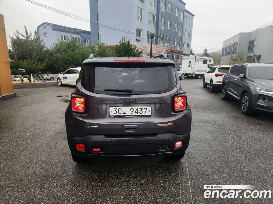 Jeep Renegade 2018 2.0 гидро в Москве № 1405942, фото 7