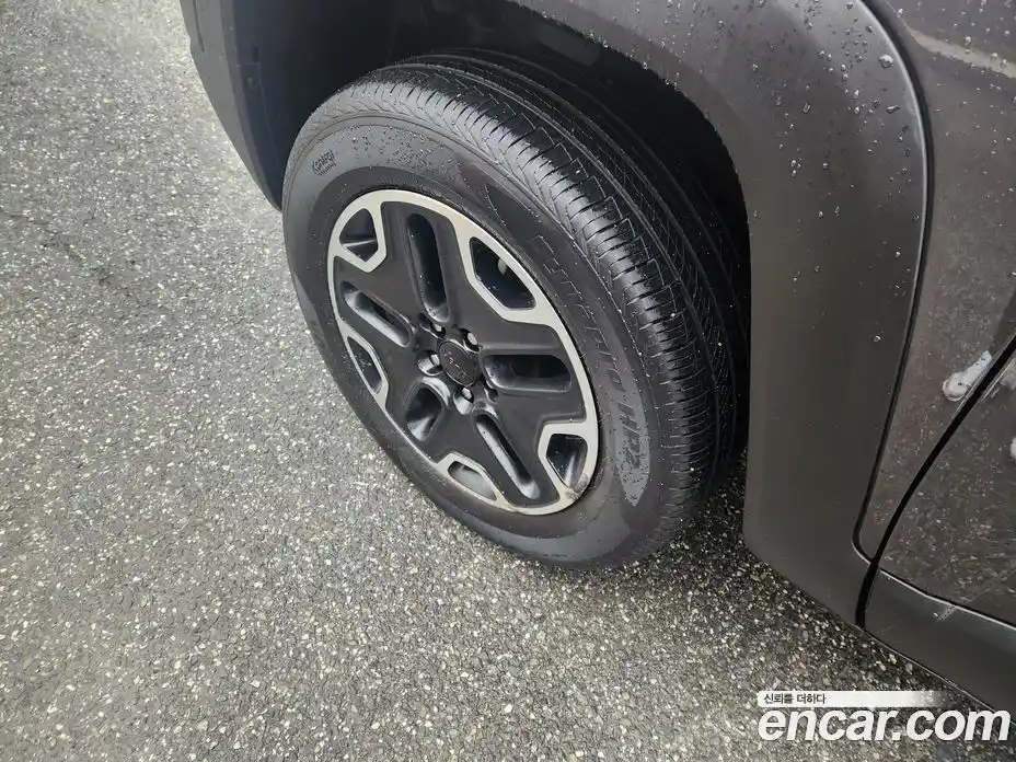 Jeep Renegade 2018 2.0 гидро в Москве № 1405942, фото 10