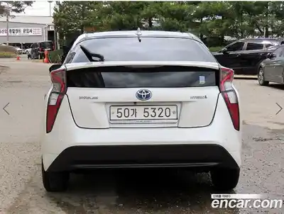 Toyota Prius 2017 1.8 гидро в Москве № 1406012, миниатюра 4