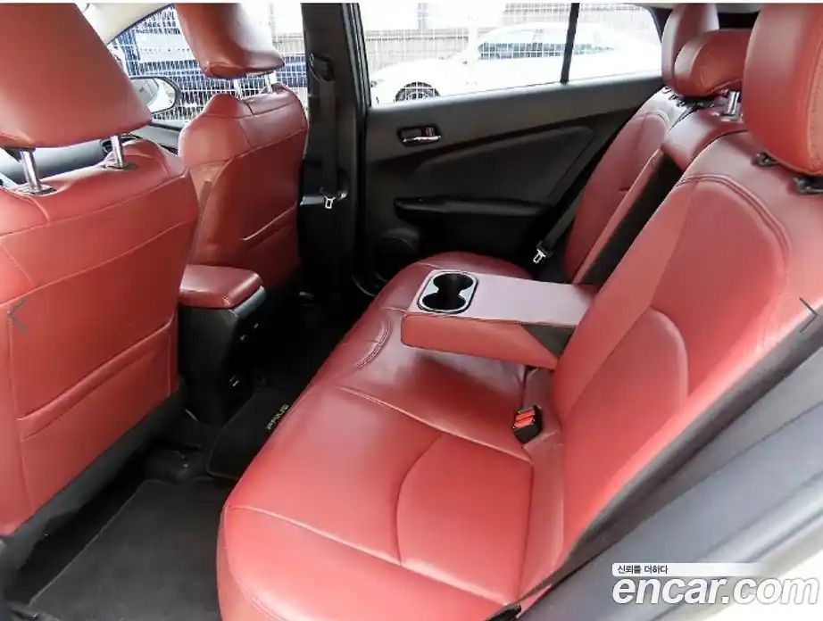 Toyota Prius 2017 1.8 гидро в Москве № 1406012, фото 6