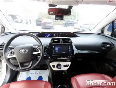 Toyota Prius 2017 1.8 гидро в Москве № 1406012, миниатюра 7