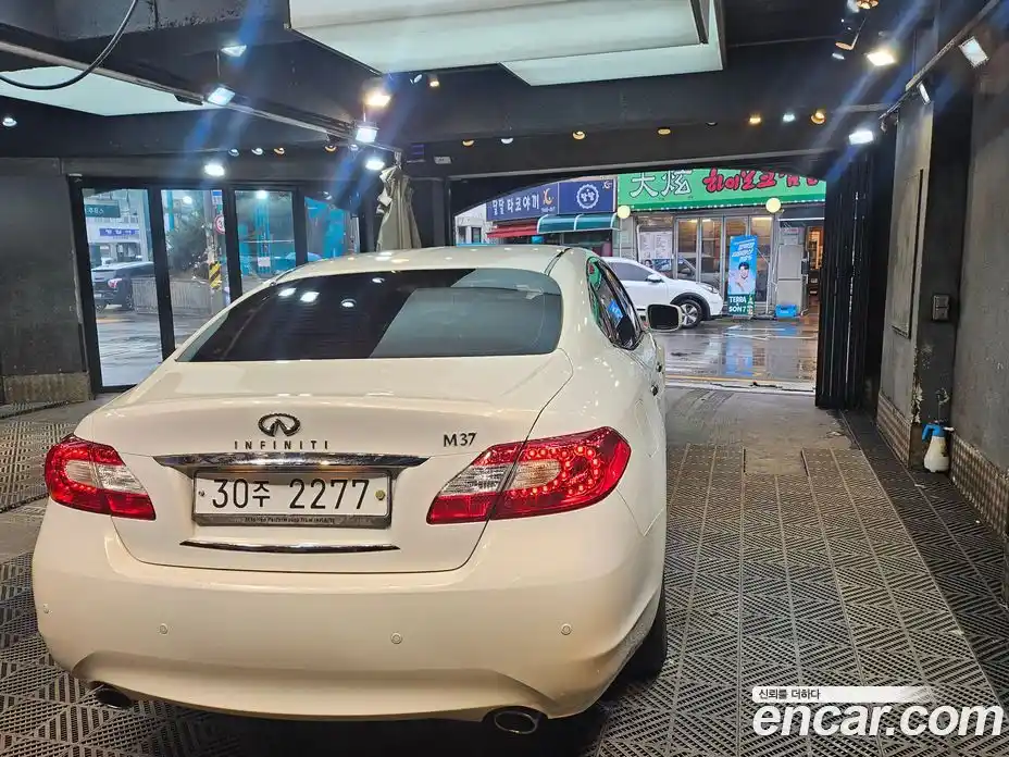 Infiniti M 2012 3.7 гидро в Москве № 1406285, фото 4