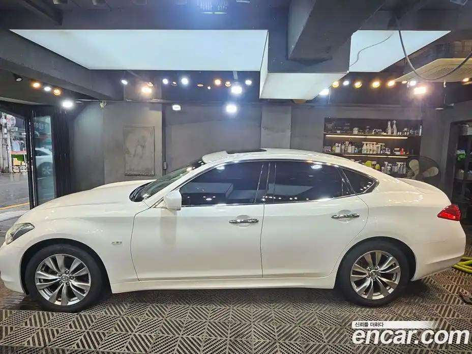 Infiniti M 2012 3.7 гидро в Москве № 1406285, фото 6